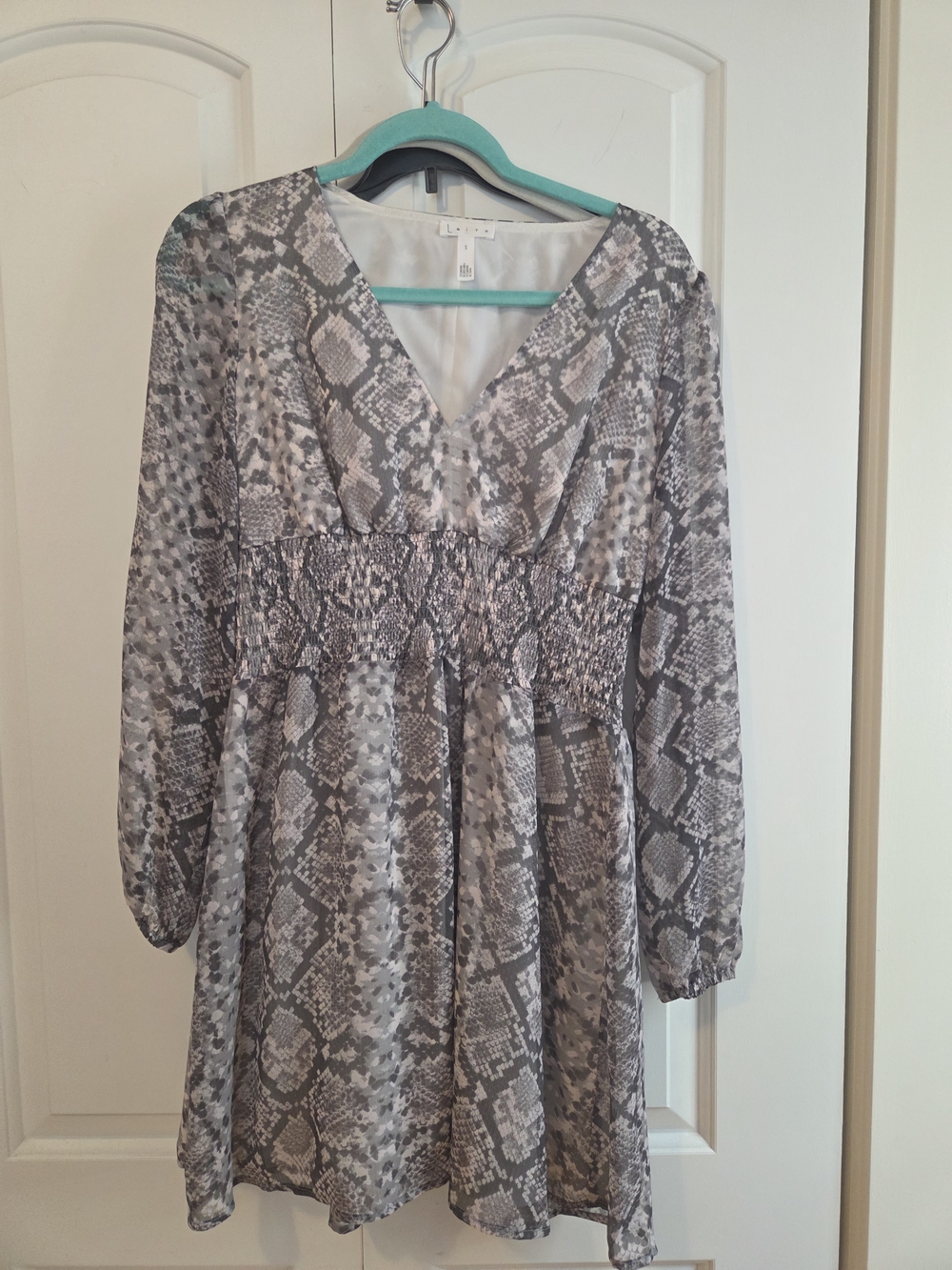 Long Sleeve V-Neck Snake Print Dress